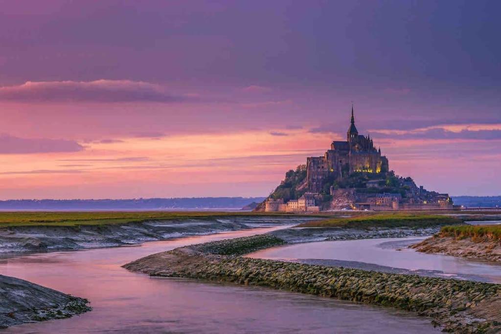 Charmante Maison, Coeur De Bourg Bazouges-la-Pérouse Esterno foto